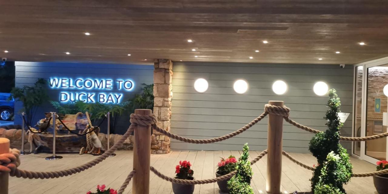 Duck Bay Hotel & Restaurant بالّوتْشْ المظهر الخارجي الصورة